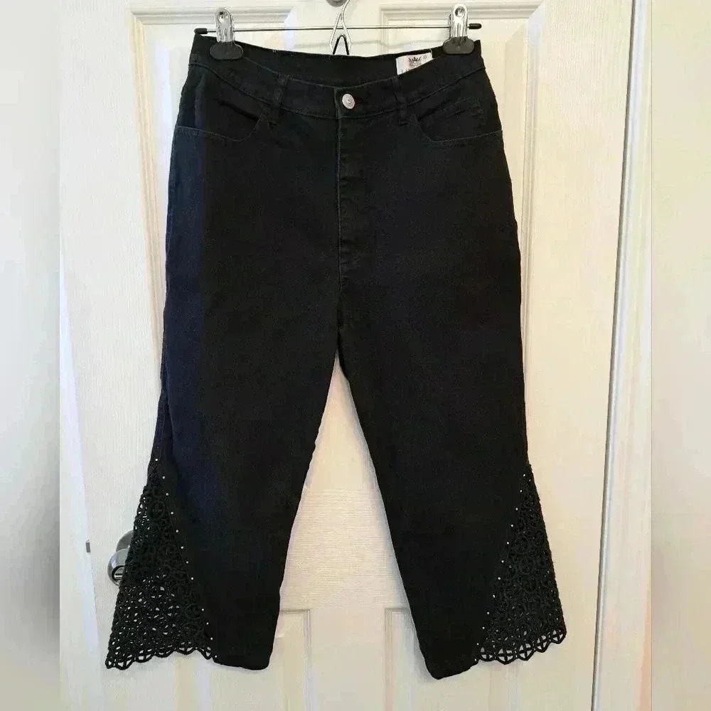 ❤️ Lafei-nier Black Capri Pants with Lace Detail Vintage 90s Y2K